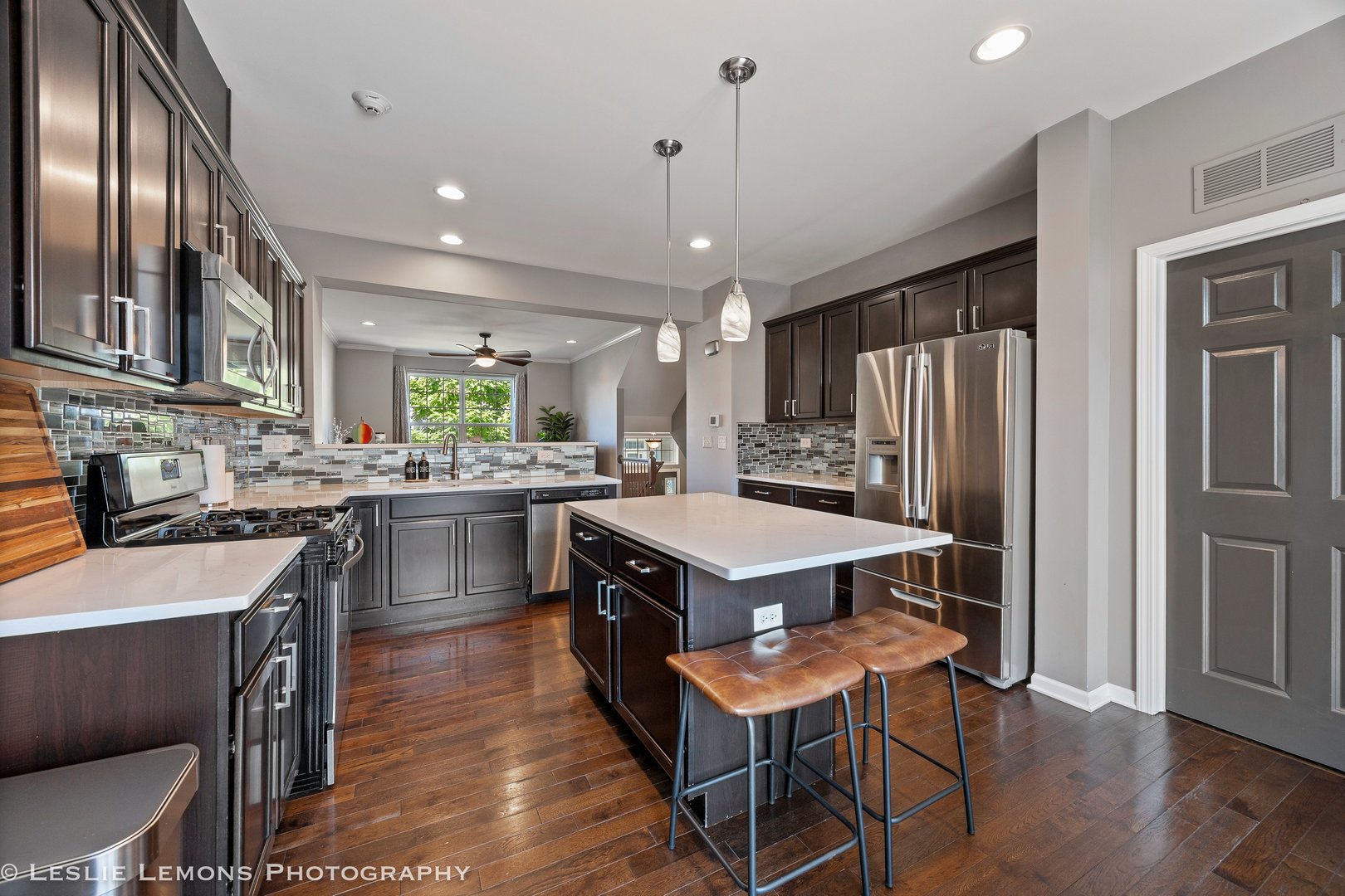 2525 Dunraven Avenue, Naperville, IL 60540