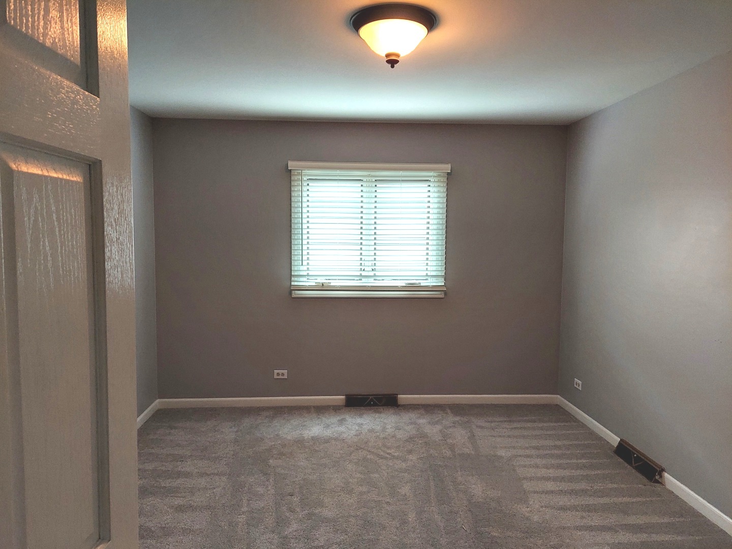 2304 Nottingham Drive, Naperville, IL 60565