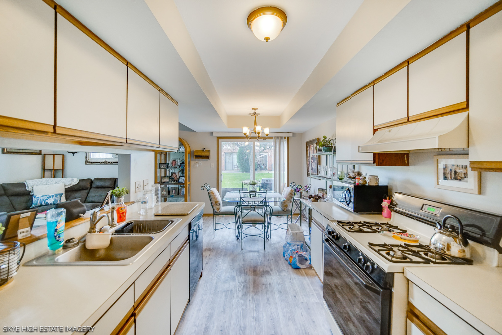 12522 S Deer Park Drive, Alsip, IL 60803