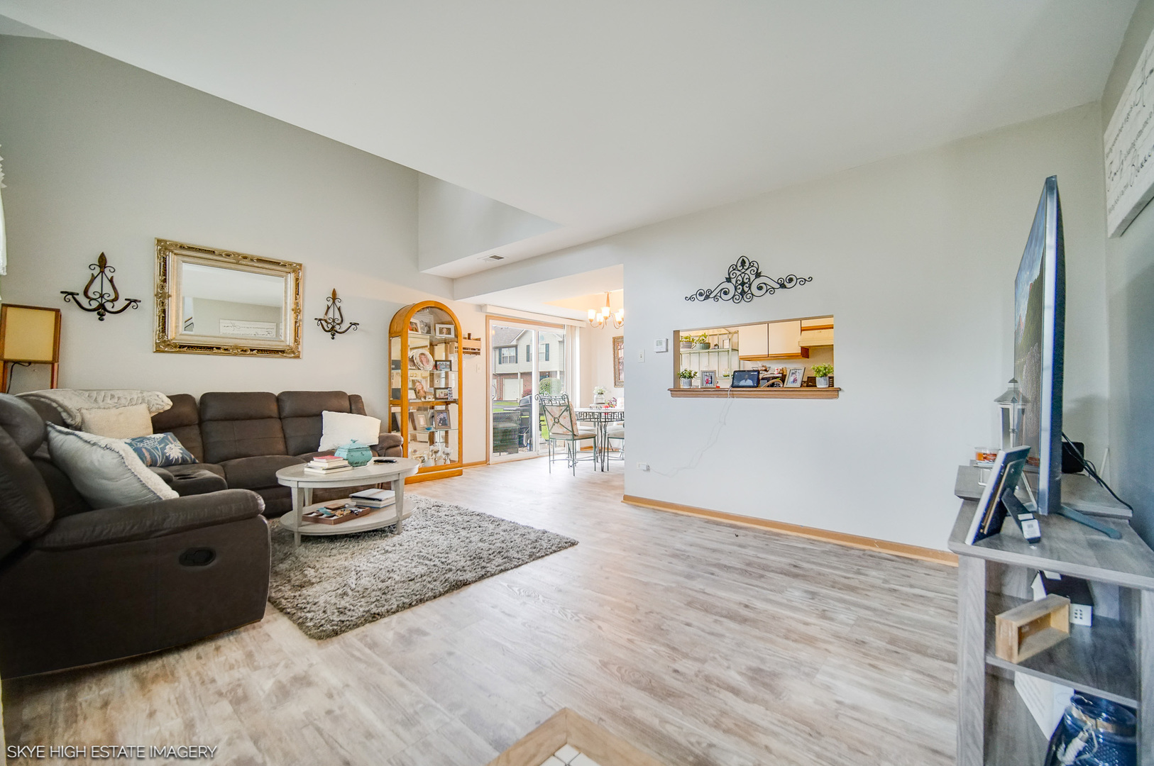 12522 S Deer Park Drive, Alsip, IL 60803