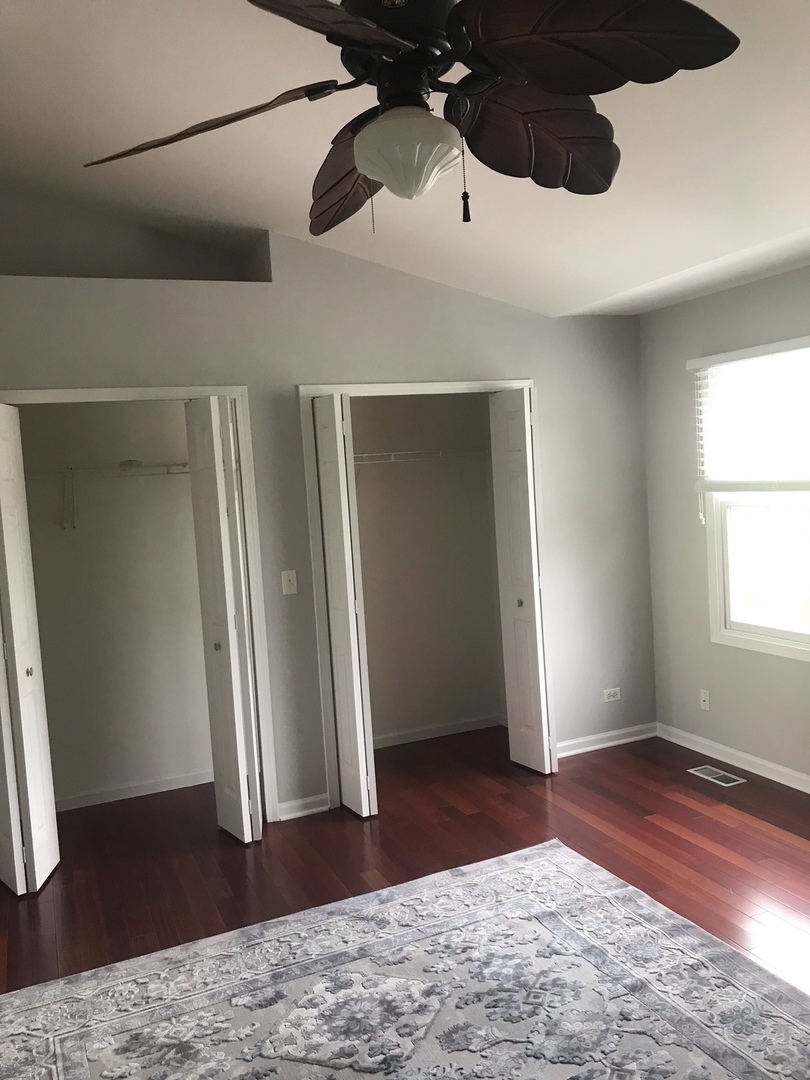 315 Spring Point Drive, Carpentersville, IL 60110