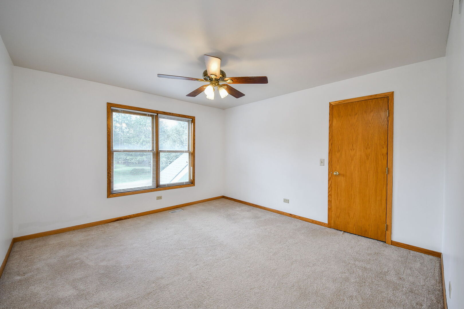 10N085 Trails End, Elgin, IL 60124