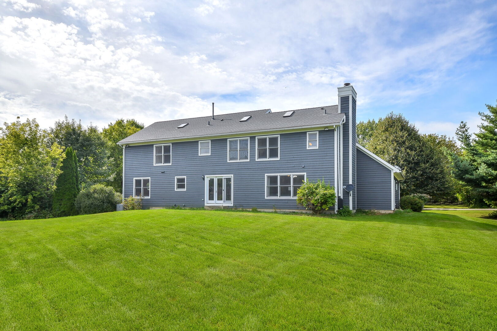 10N085 Trails End, Elgin, IL 60124