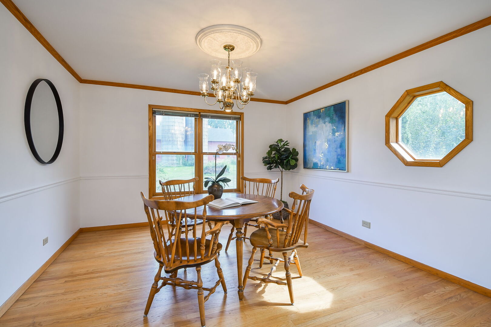 10N085 Trails End, Elgin, IL 60124