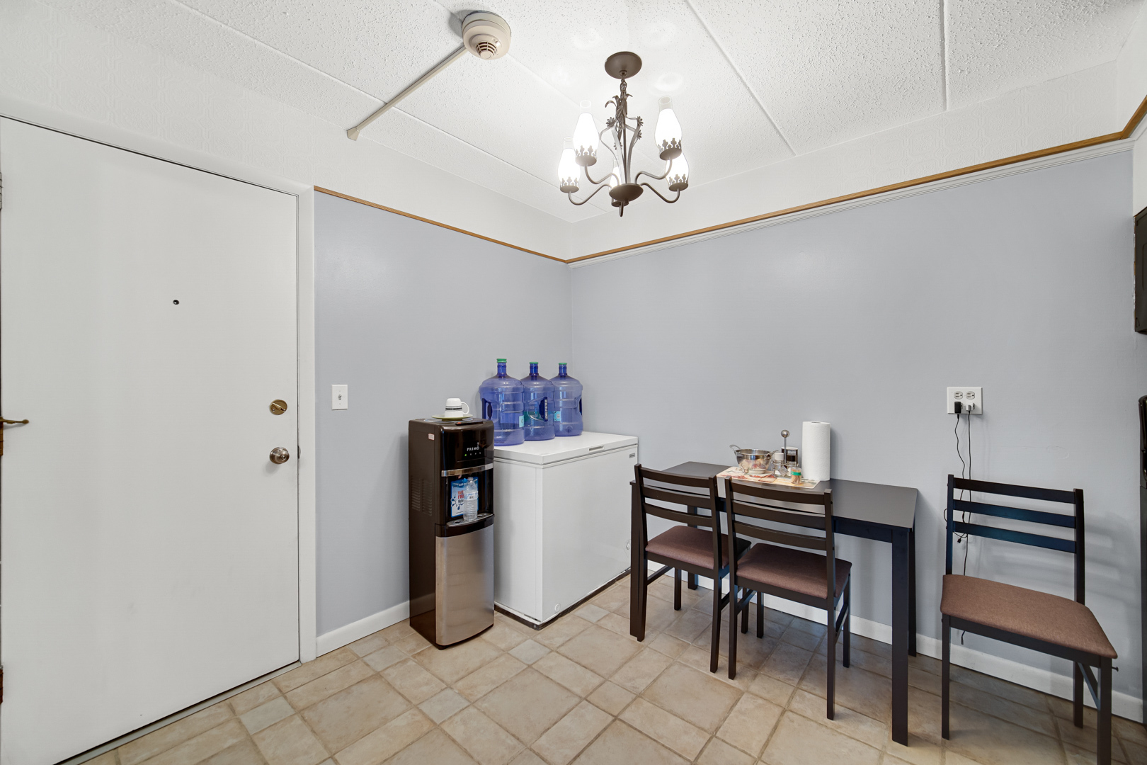 493 Timber Ridge Drive #206, Carol Stream, IL 60188
