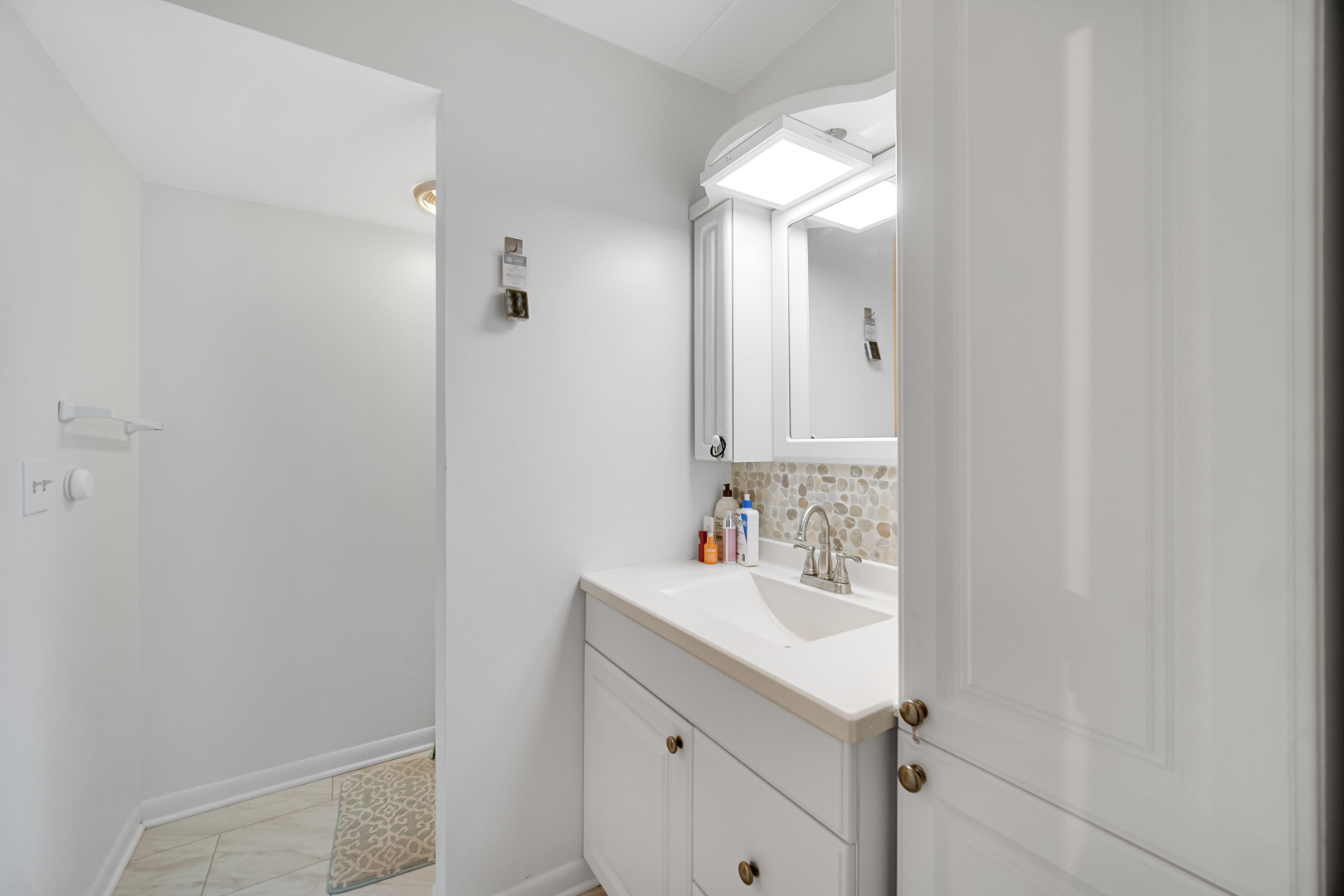 493 Timber Ridge Drive #206, Carol Stream, IL 60188