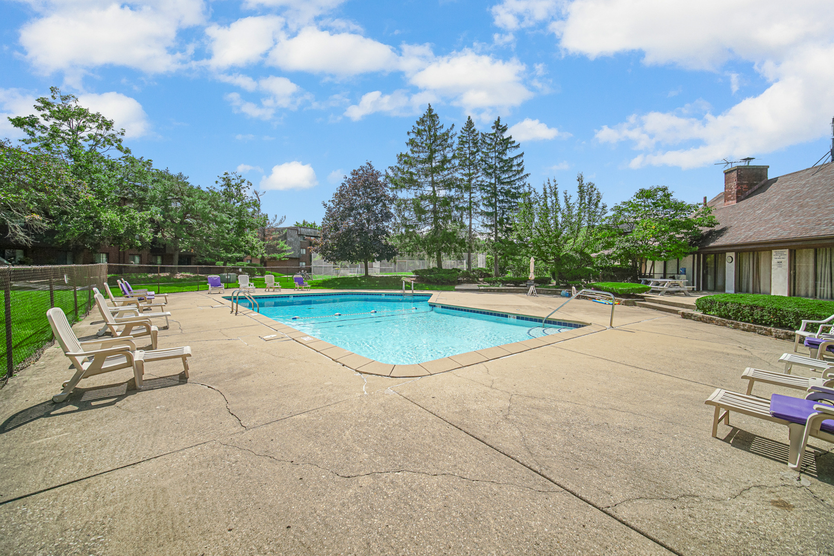 493 Timber Ridge Drive #206, Carol Stream, IL 60188