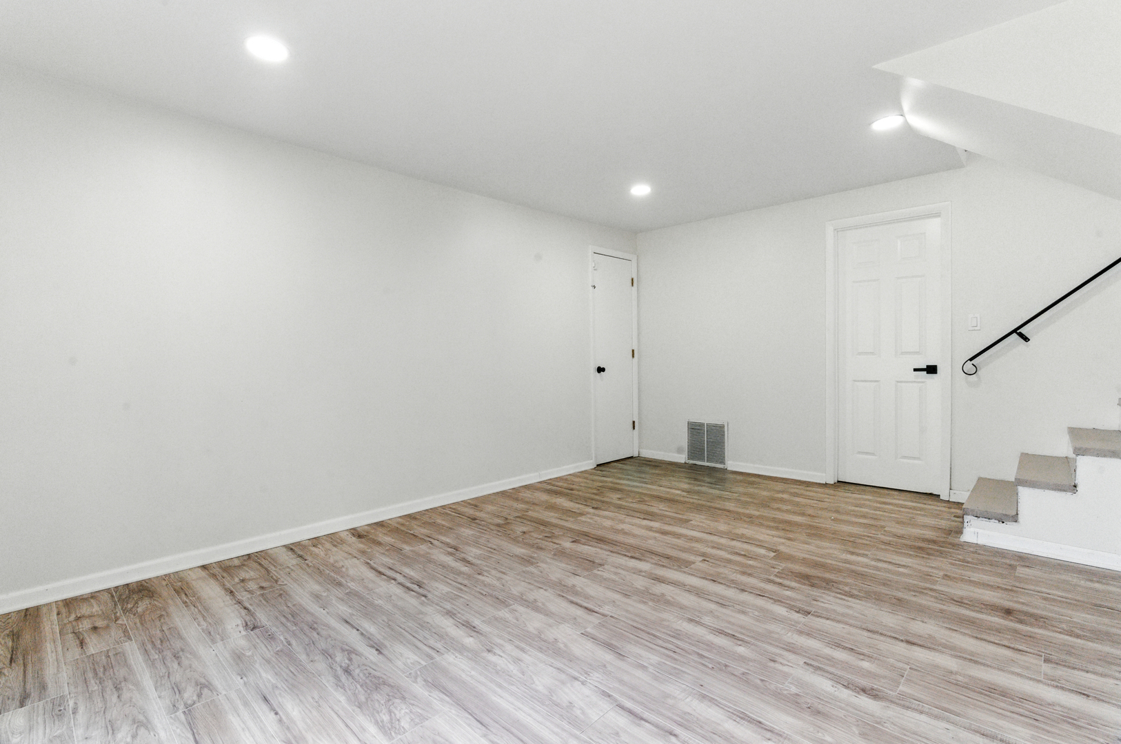 2708 Dana Avenue, Waukegan, IL 60087