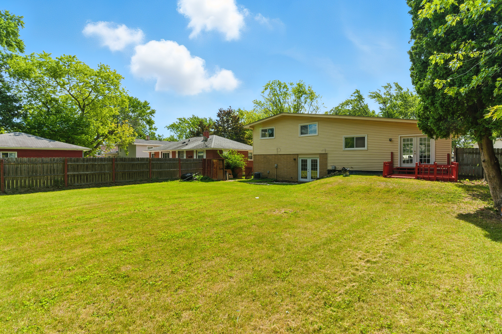 2708 Dana Avenue, Waukegan, IL 60087