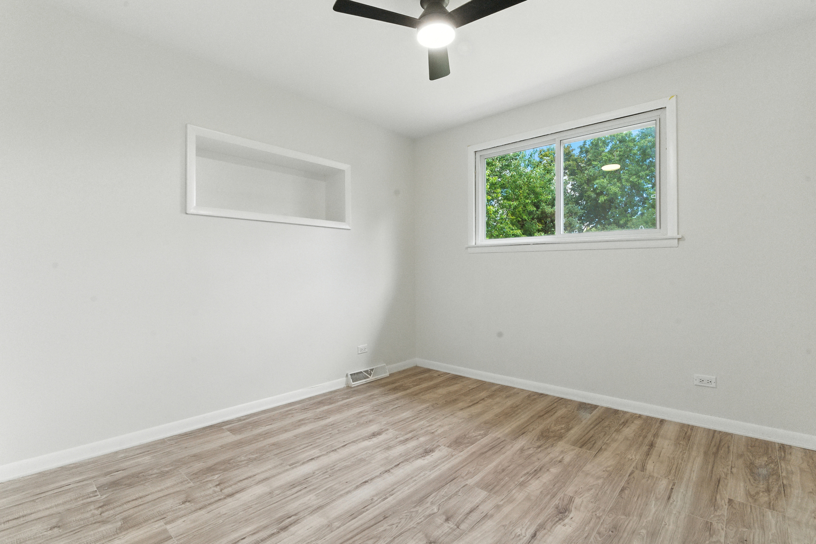 2708 Dana Avenue, Waukegan, IL 60087