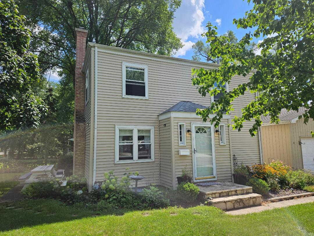 161 Dole Avenue, Crystal Lake, IL 60014