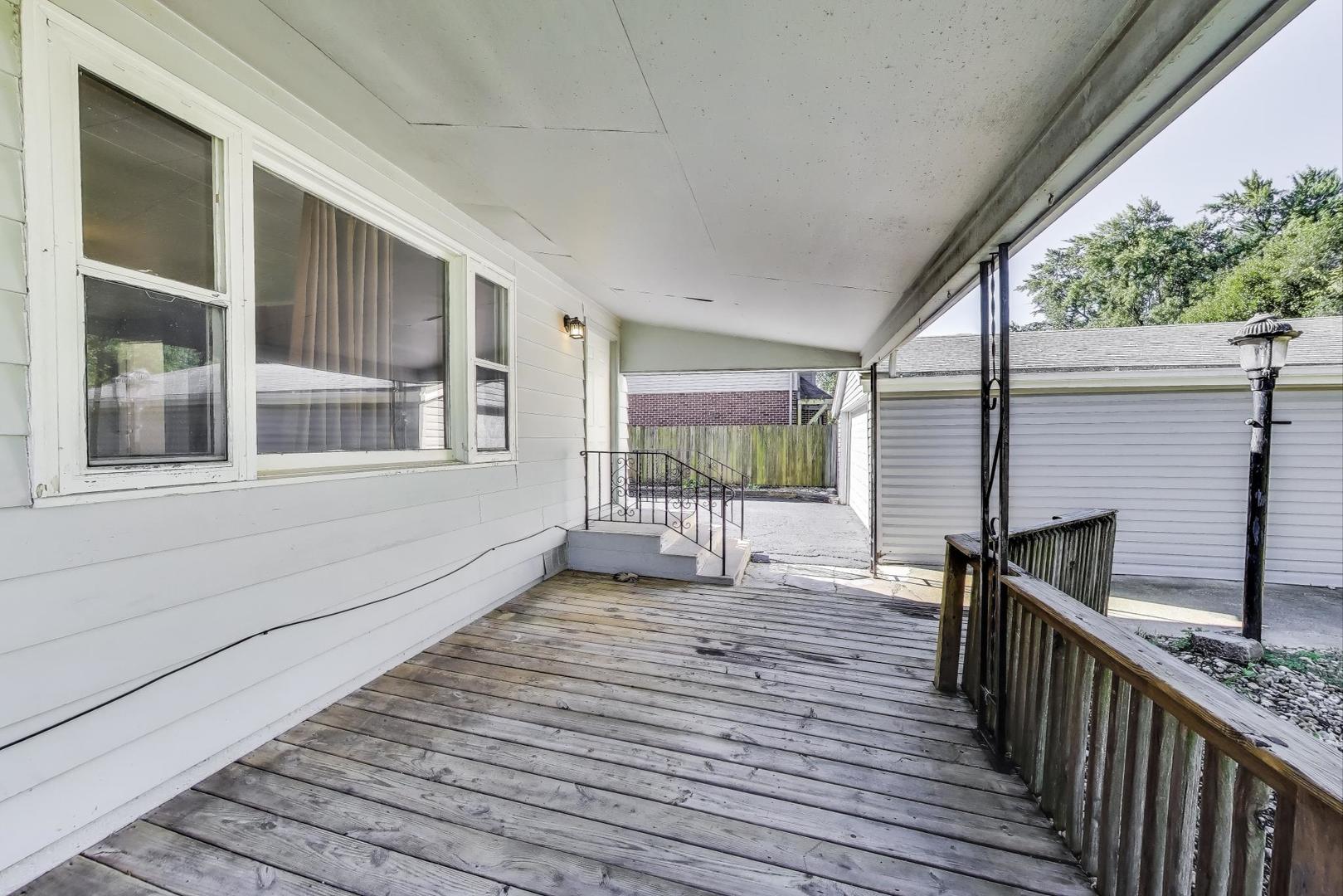 9348 Sayre Avenue, Oak Lawn, IL 60453