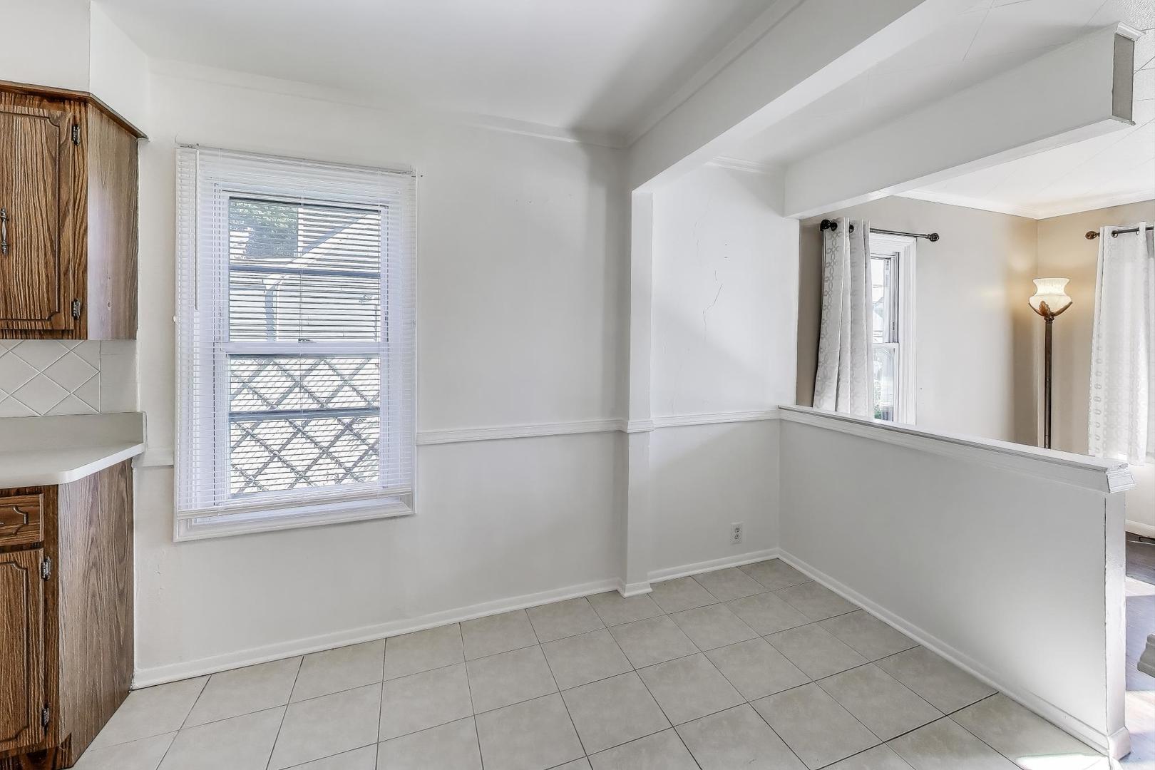 9348 Sayre Avenue, Oak Lawn, IL 60453