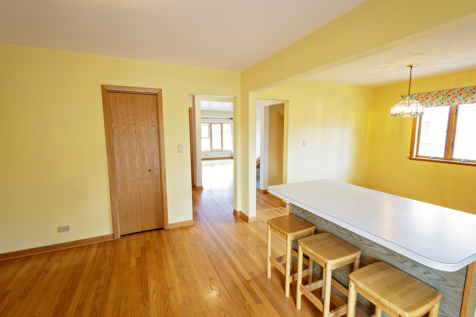 10736 S Kostner Avenue, Oak Lawn, IL 60453
