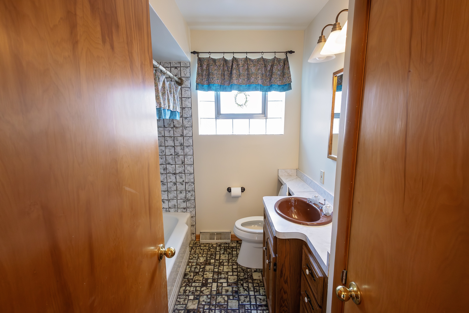 10736 S Kostner Avenue, Oak Lawn, IL 60453