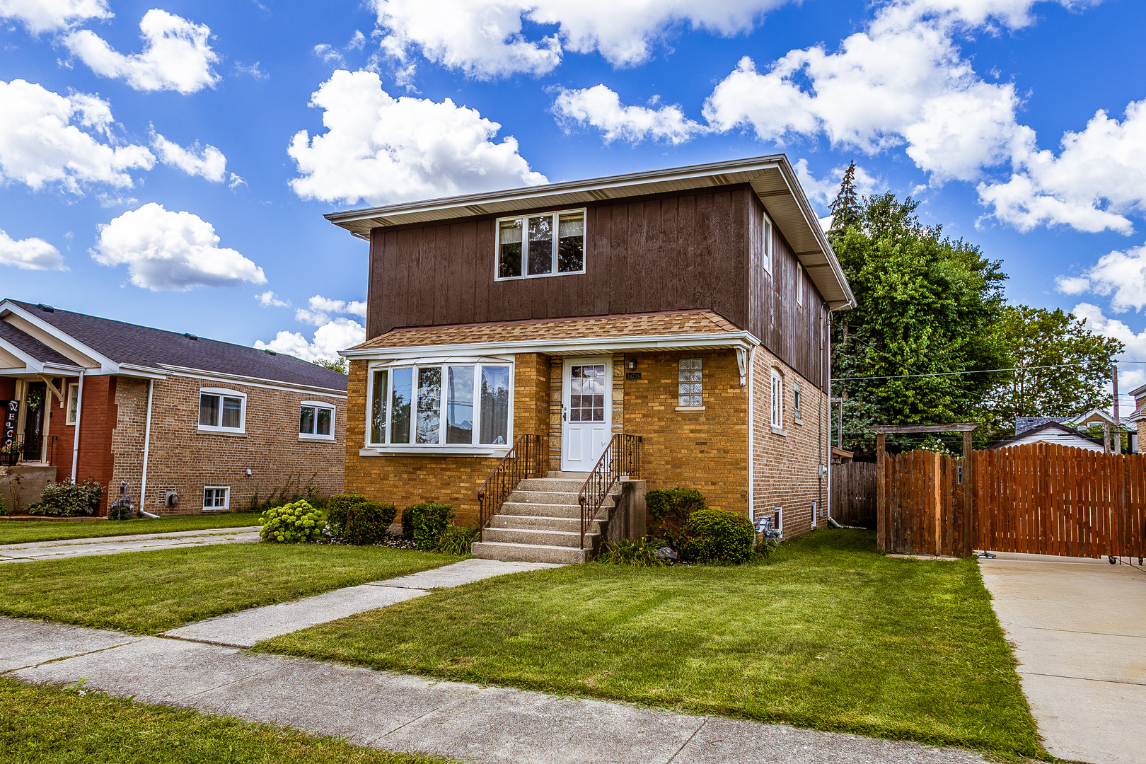 10736 S Kostner Avenue, Oak Lawn, IL 60453
