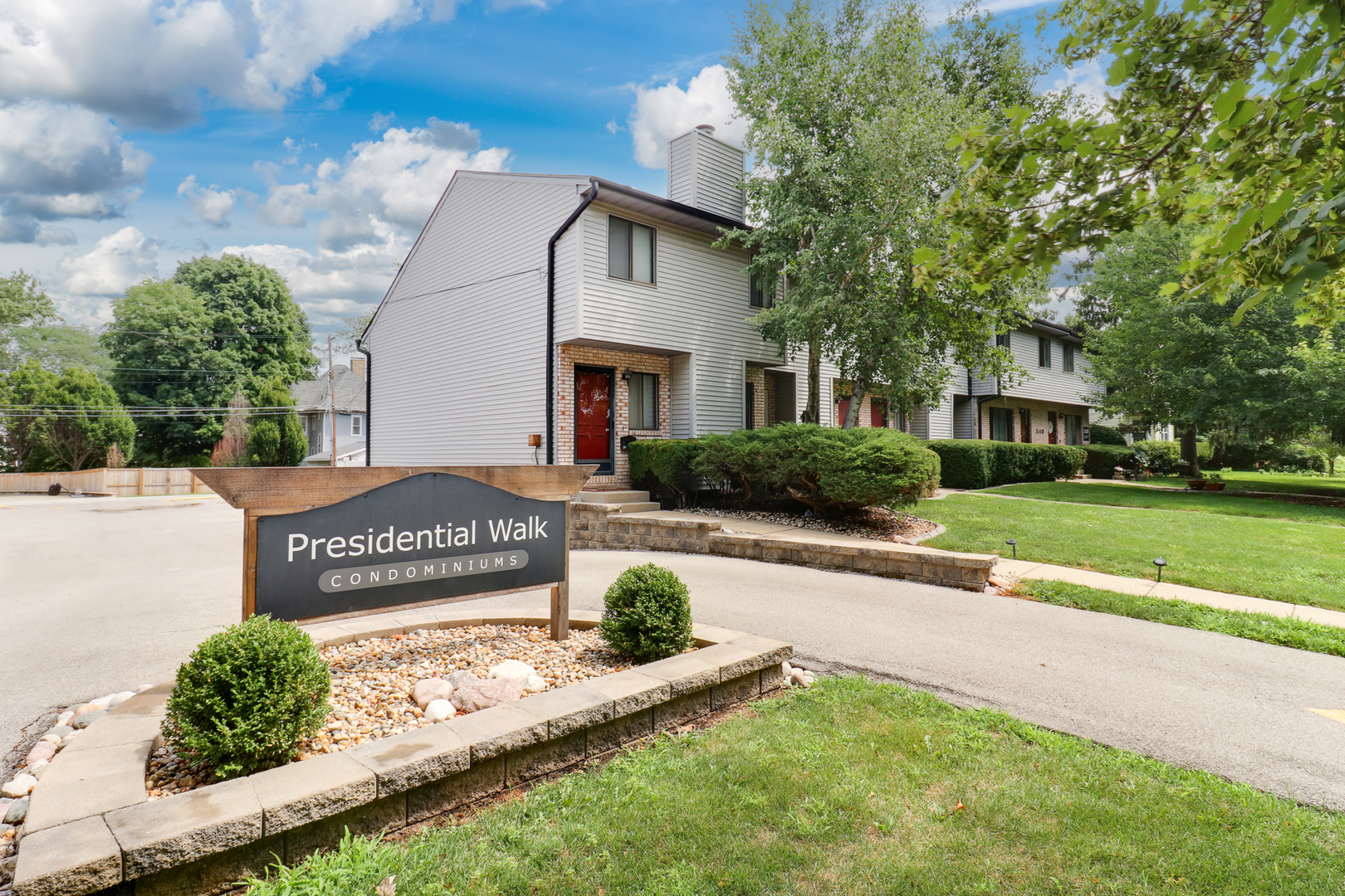 1110 E Jefferson Street #19, Bloomington, IL 61701