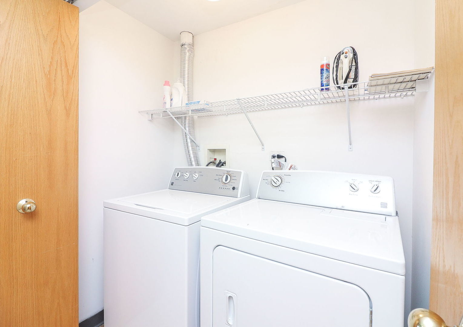 2240 S Grace Street #212, Lombard, IL 60148