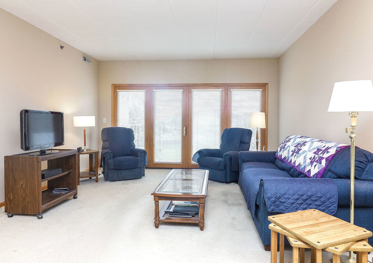 2240 S Grace Street #212, Lombard, IL 60148