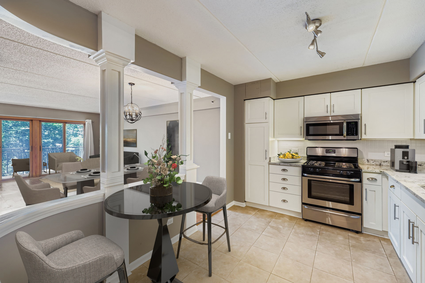 5 S Pine Street #302, Mount Prospect, IL 60056