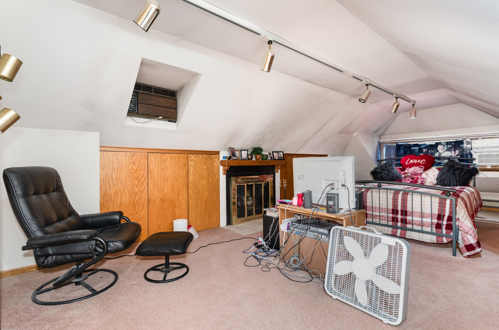 6140 S Karlov Avenue, Chicago, IL 60629