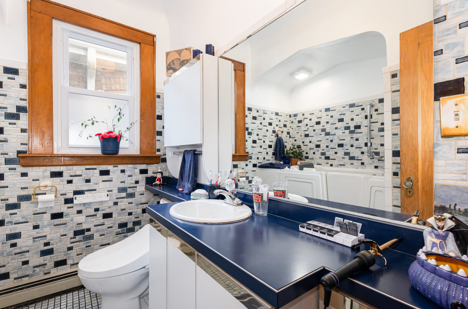 6140 S Karlov Avenue, Chicago, IL 60629