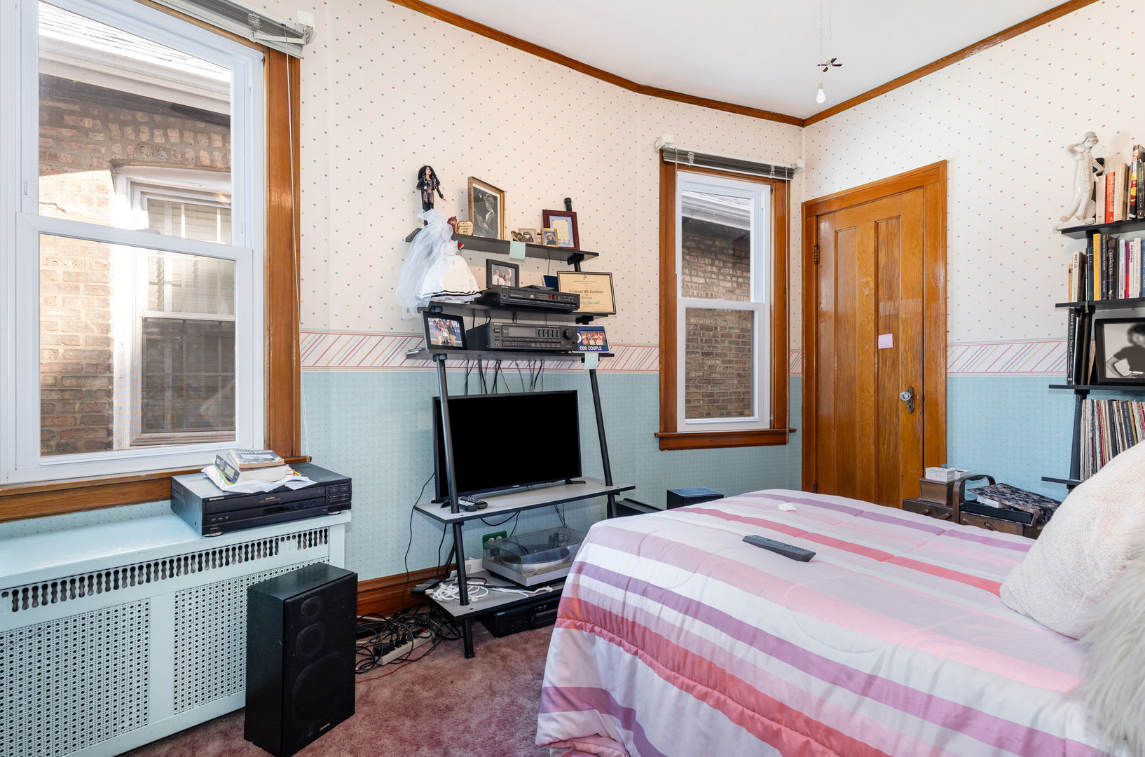 6140 S Karlov Avenue, Chicago, IL 60629