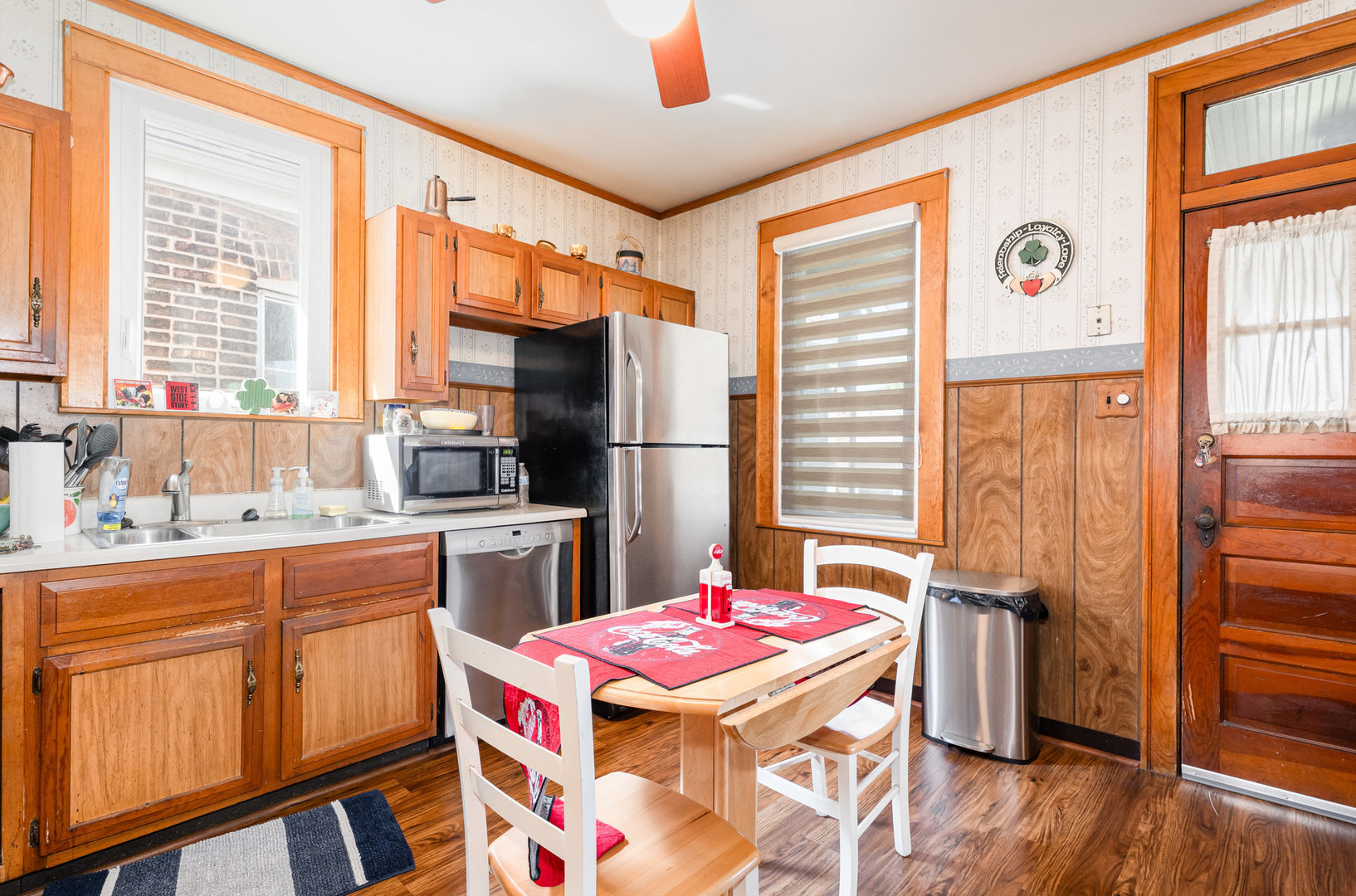 6140 S Karlov Avenue, Chicago, IL 60629