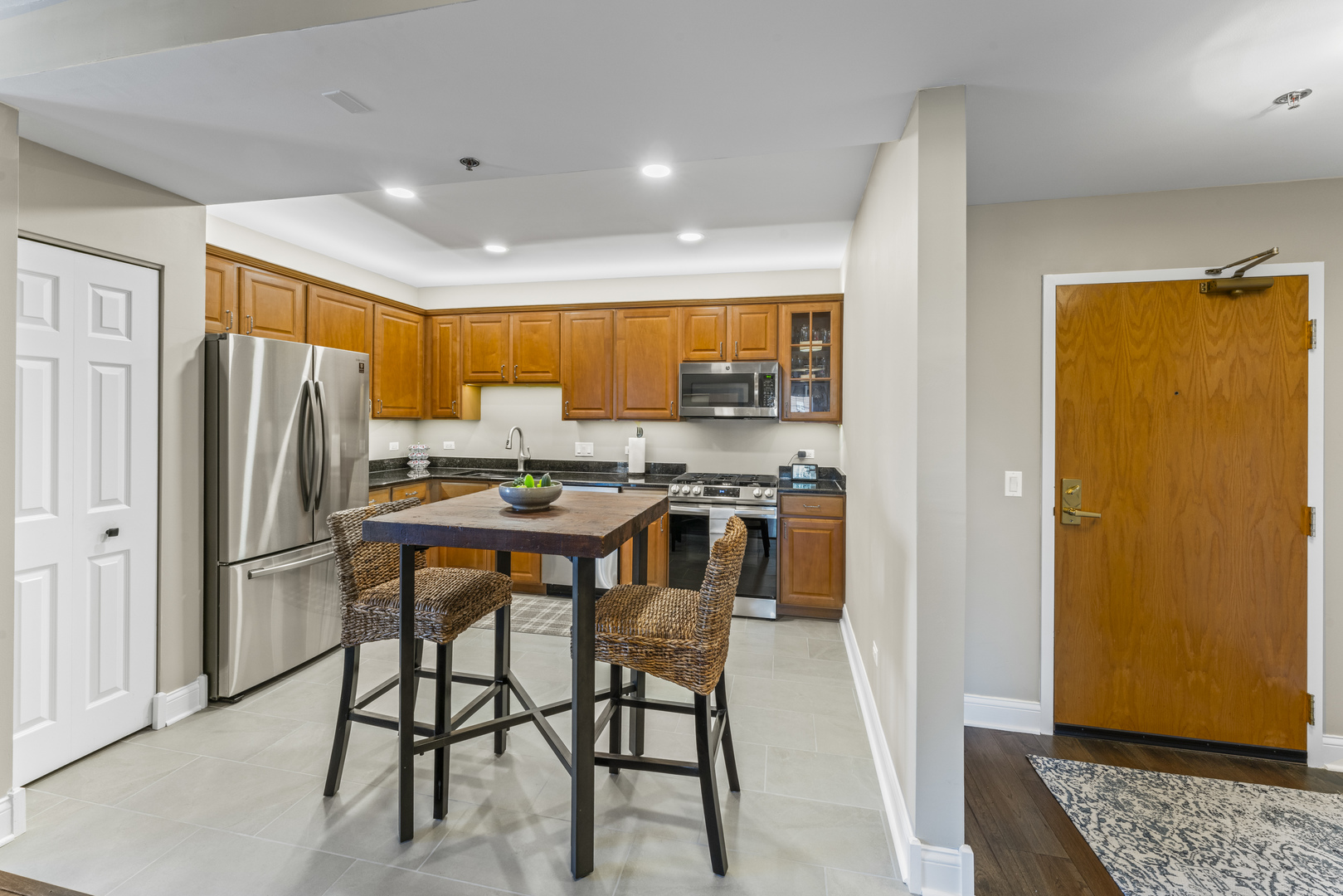 410 W Mahogany Court #609, Palatine, IL 60067