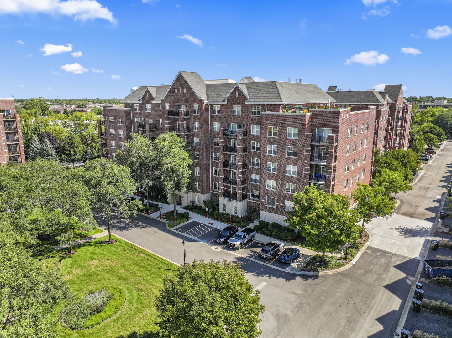 410 W Mahogany Court #609, Palatine, IL 60067