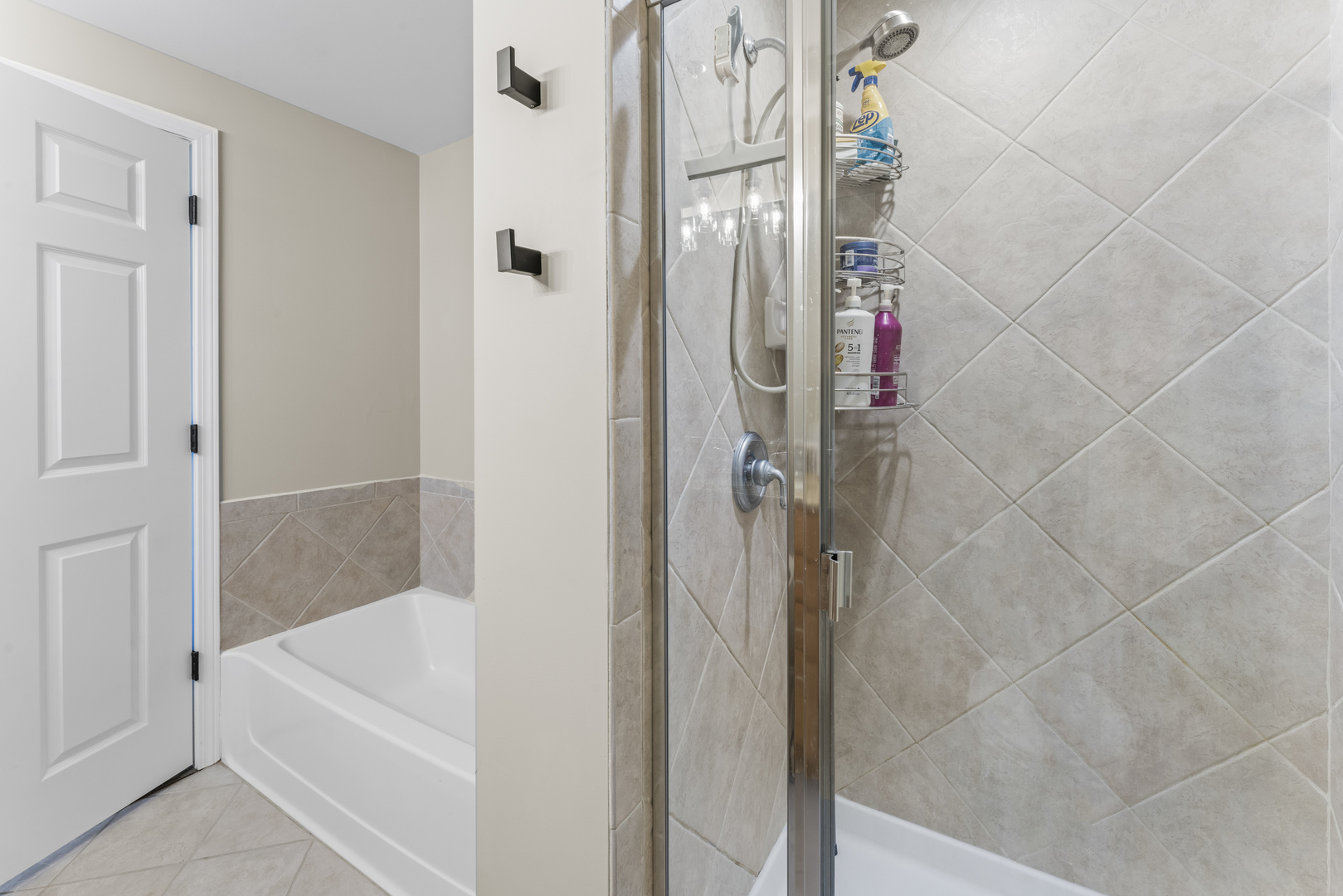 410 W Mahogany Court #609, Palatine, IL 60067