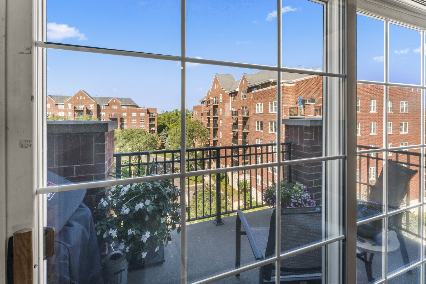 410 W Mahogany Court #609, Palatine, IL 60067