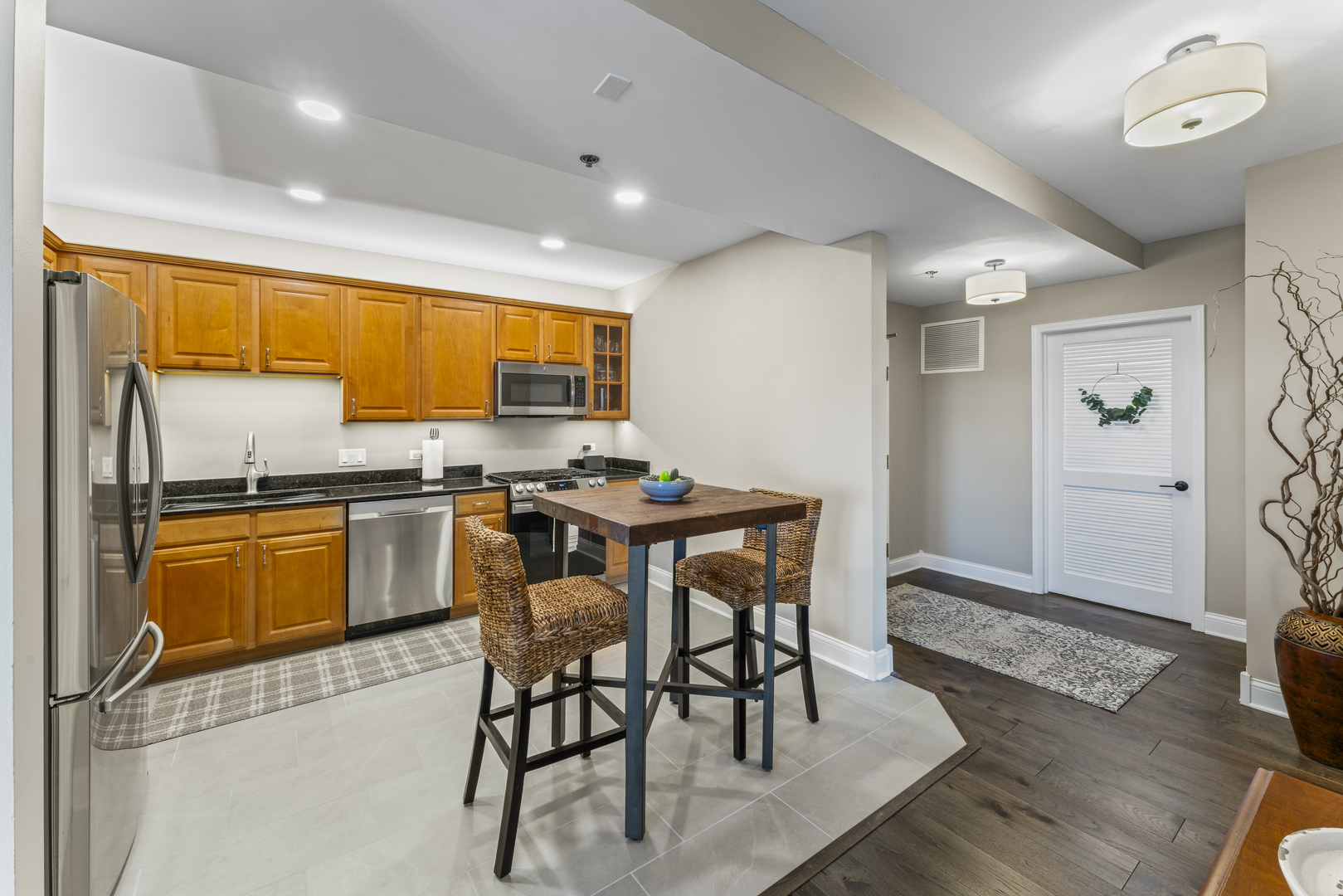 410 W Mahogany Court #609, Palatine, IL 60067