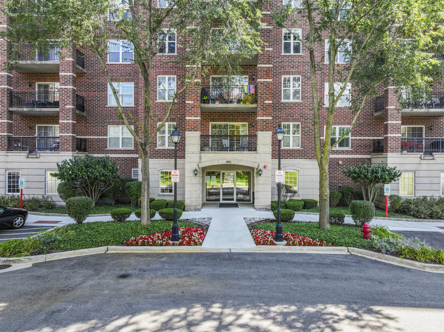 410 W Mahogany Court #609, Palatine, IL 60067