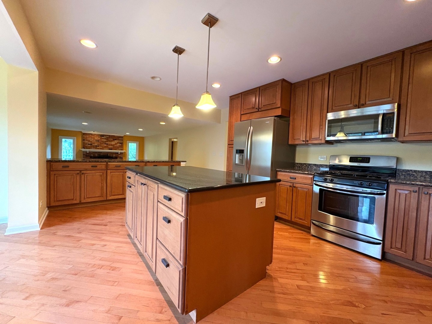 501 Ticonderoga Lane, Naperville, IL 60563