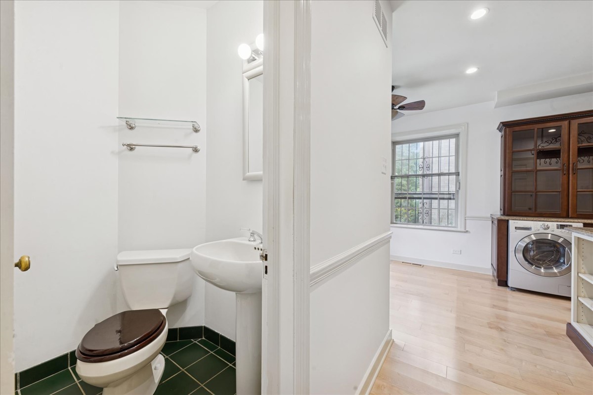 9123 S Leavitt Street, Chicago, IL 60643