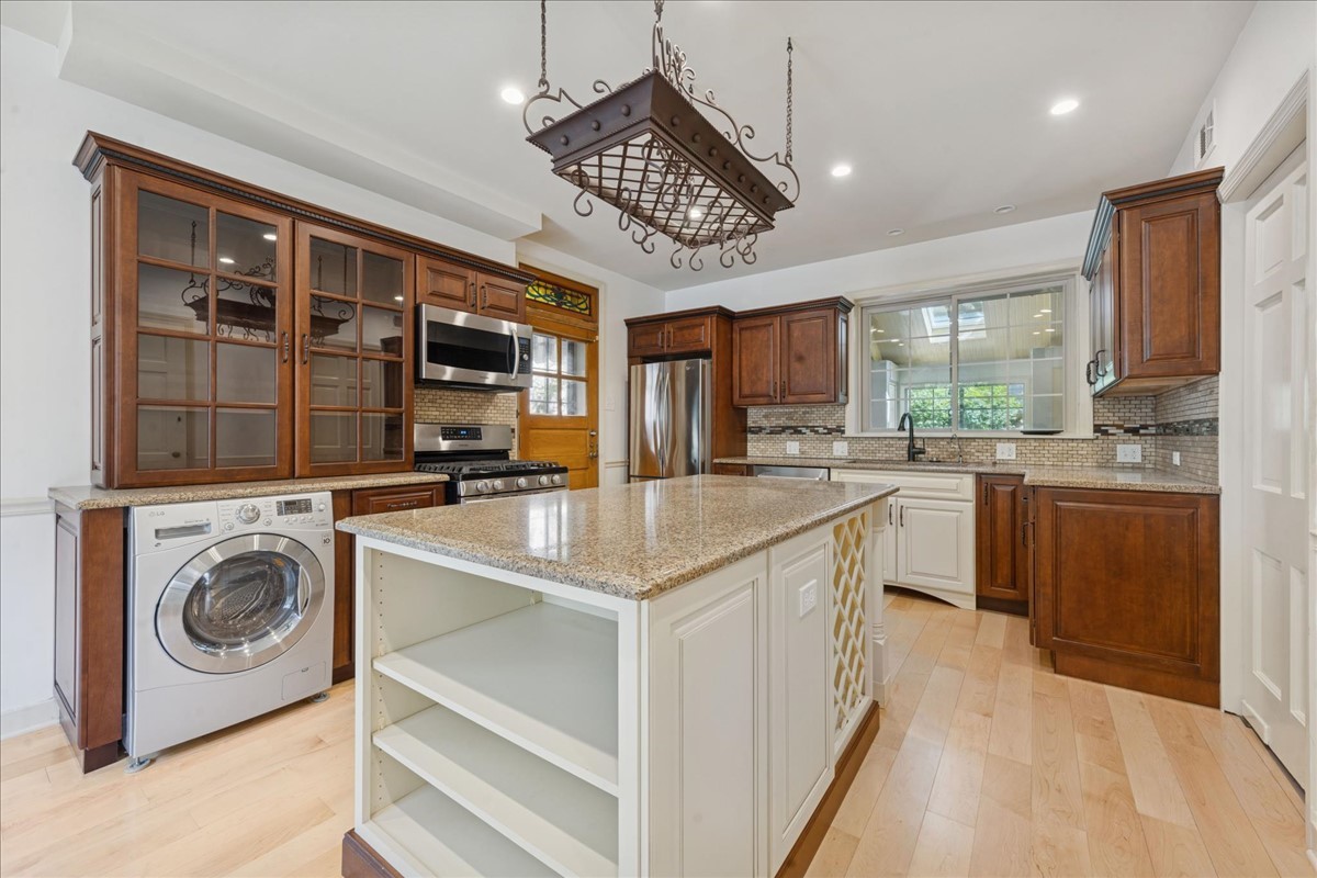 9123 S Leavitt Street, Chicago, IL 60643