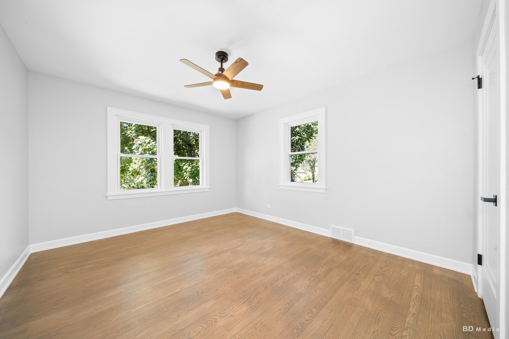 4927 Bryan Place, Downers Grove, IL 60515
