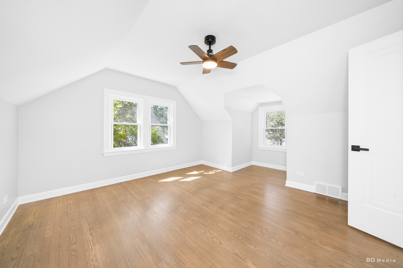 4927 Bryan Place, Downers Grove, IL 60515