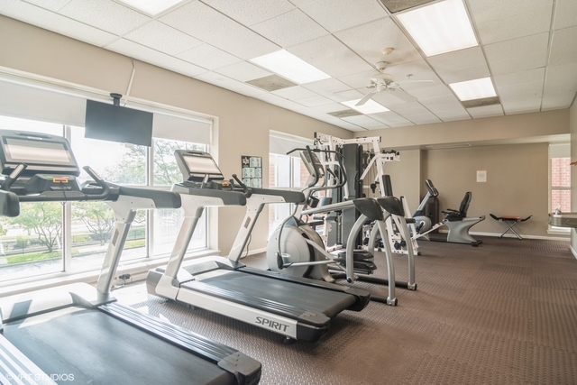 190 Milwaukee Avenue #606, Wheeling, IL 60090