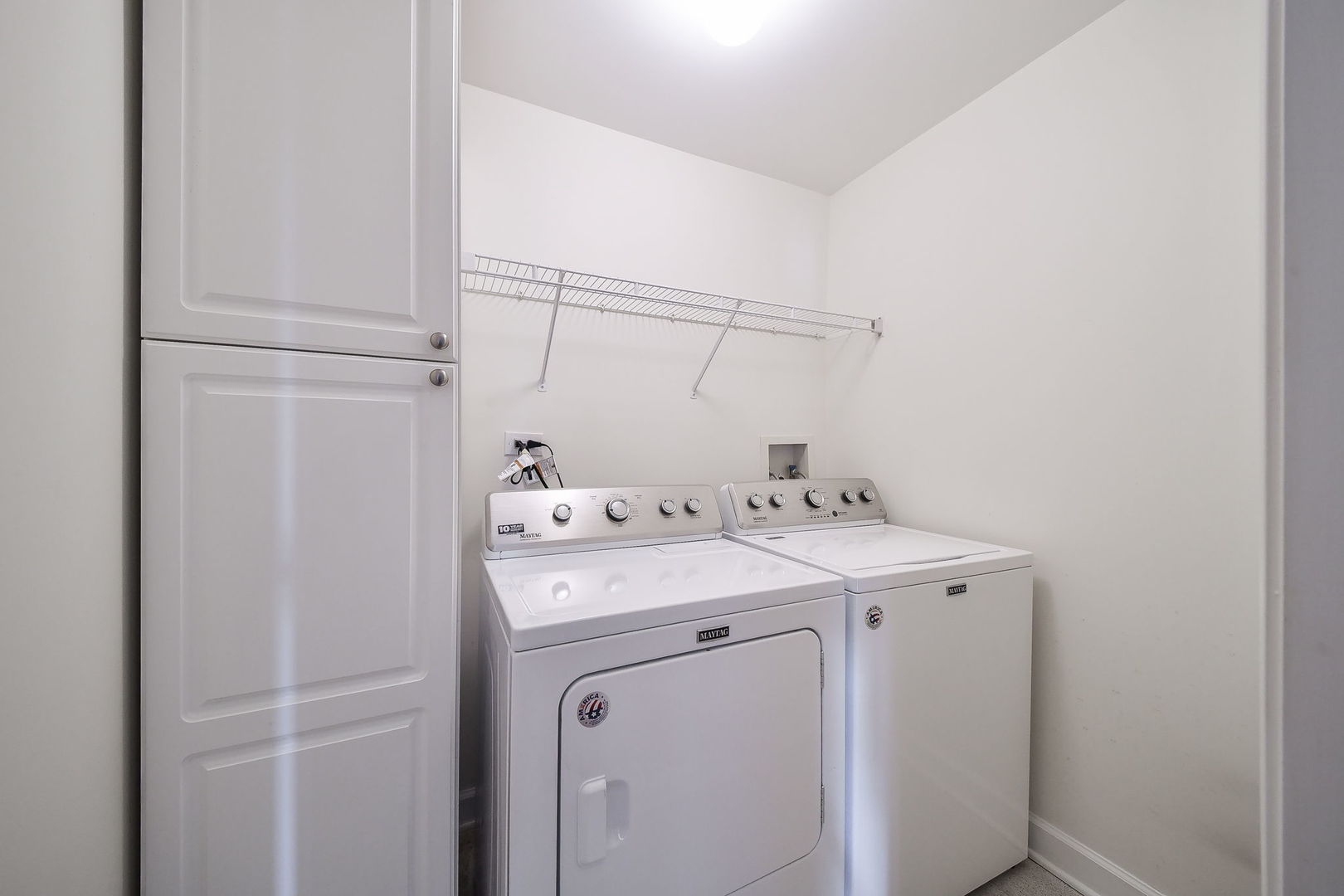 875 E 22nd Street #A-206, Lombard, IL 60148