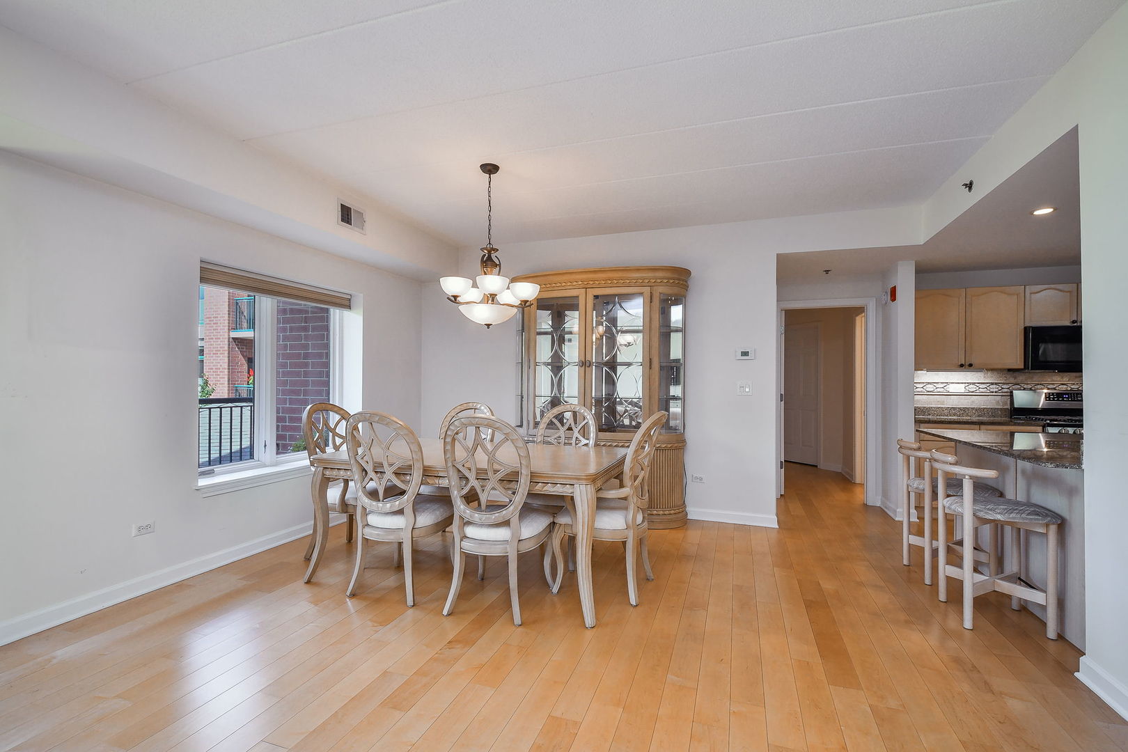 875 E 22nd Street #A-206, Lombard, IL 60148