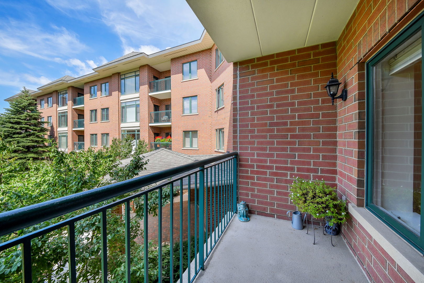 875 E 22nd Street #A-206, Lombard, IL 60148