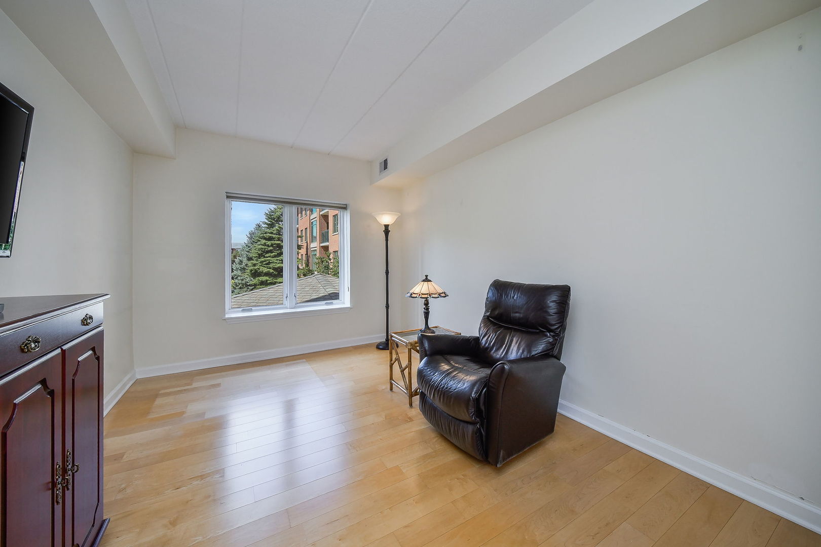 875 E 22nd Street #A-206, Lombard, IL 60148