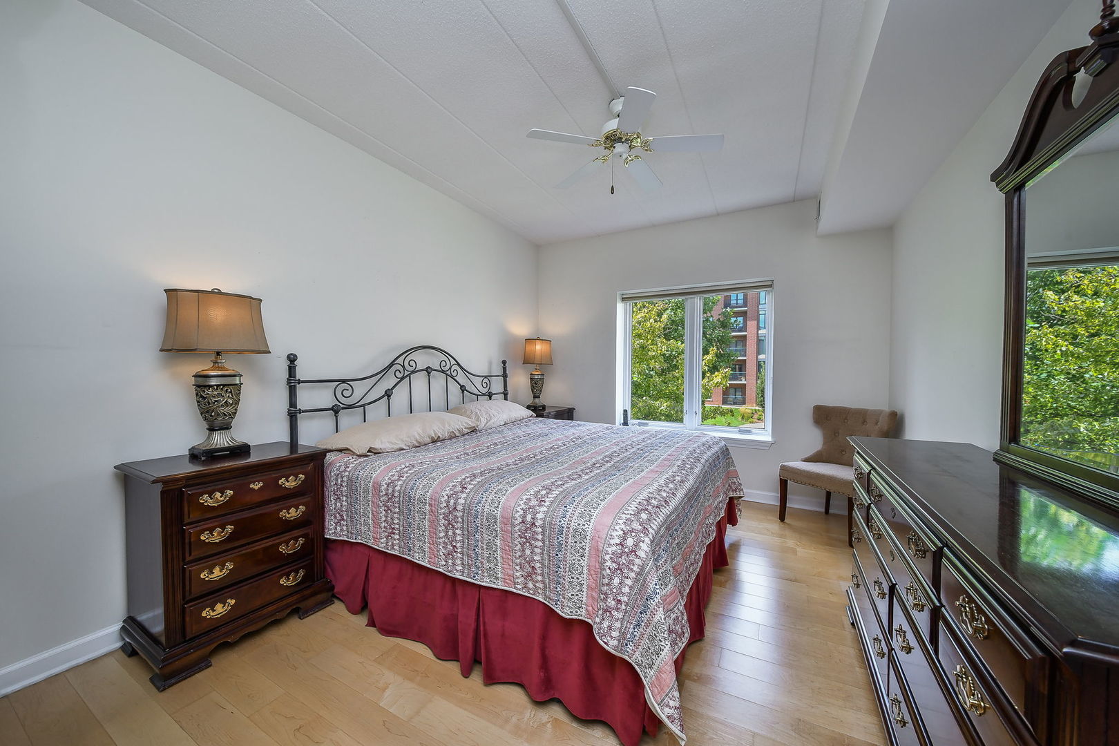 875 E 22nd Street #A-206, Lombard, IL 60148