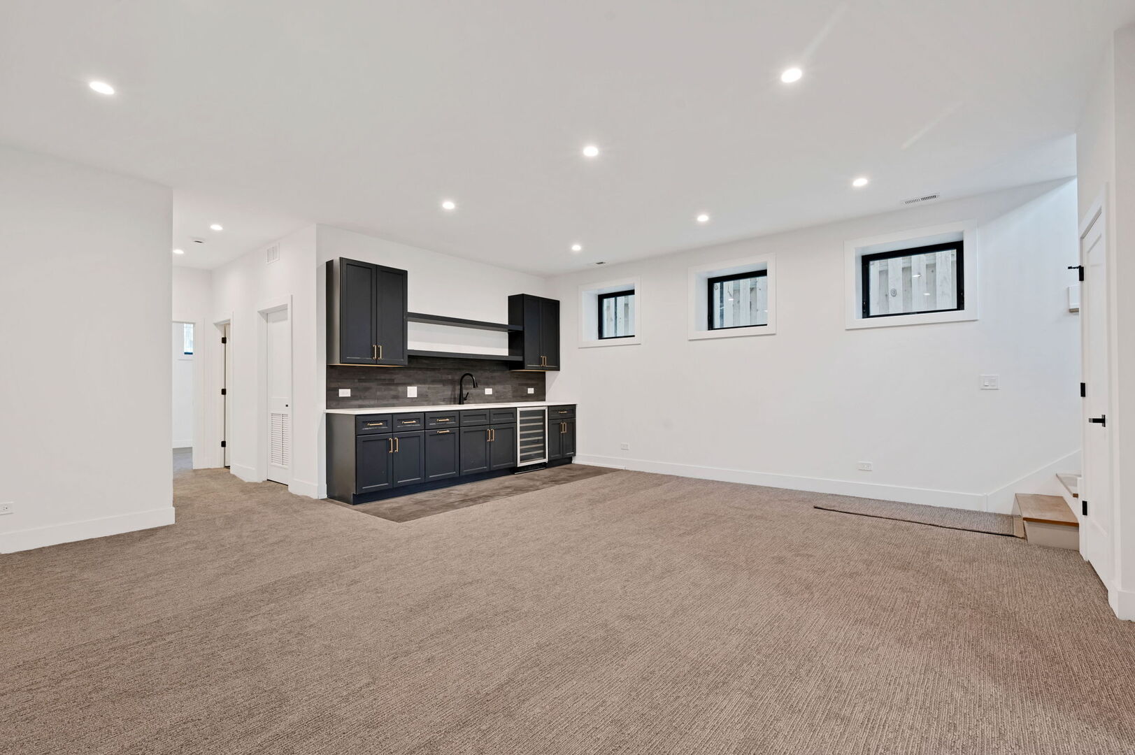 3903 N Drake Avenue, Chicago, IL 60618