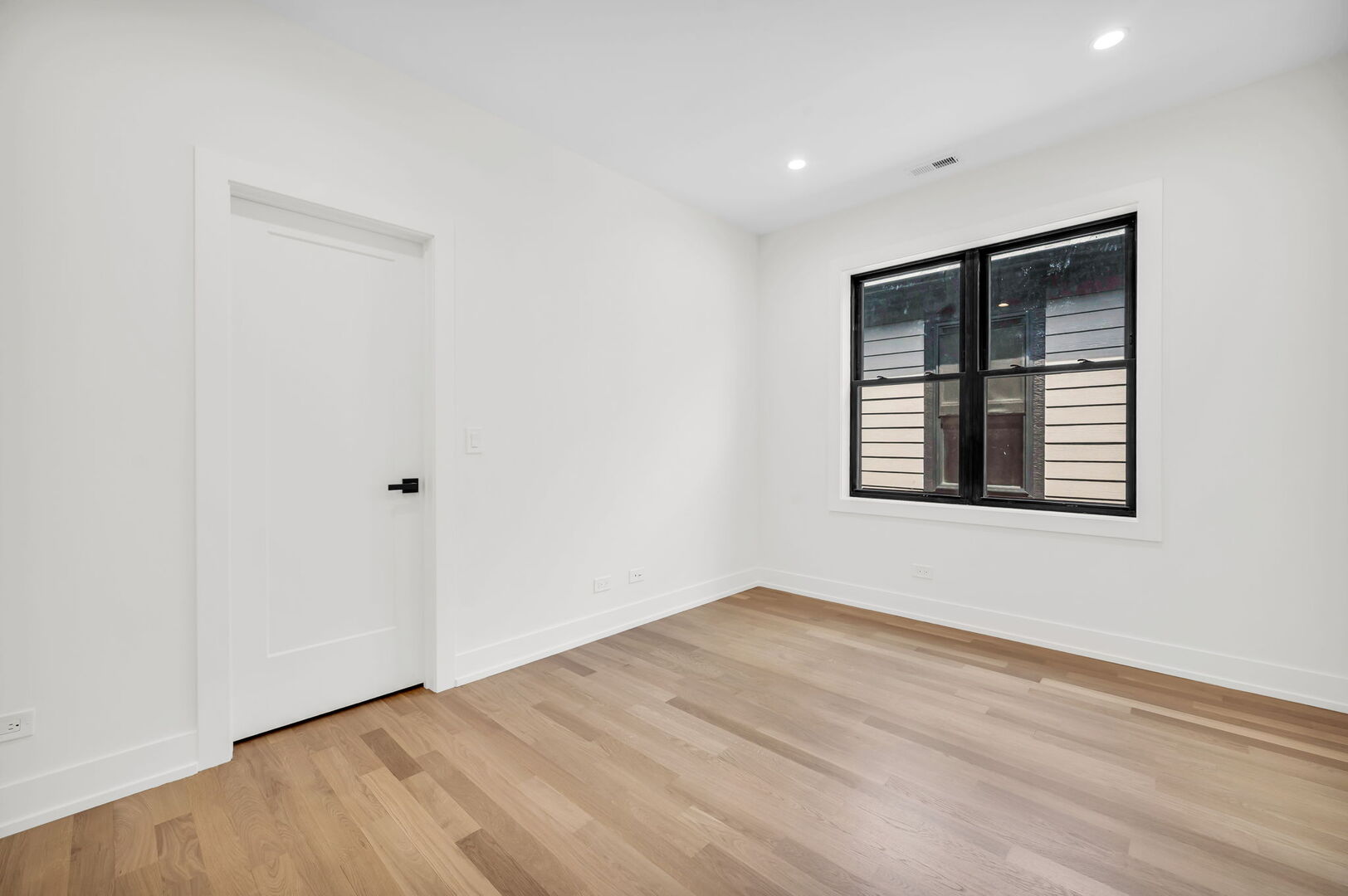 3903 N Drake Avenue, Chicago, IL 60618