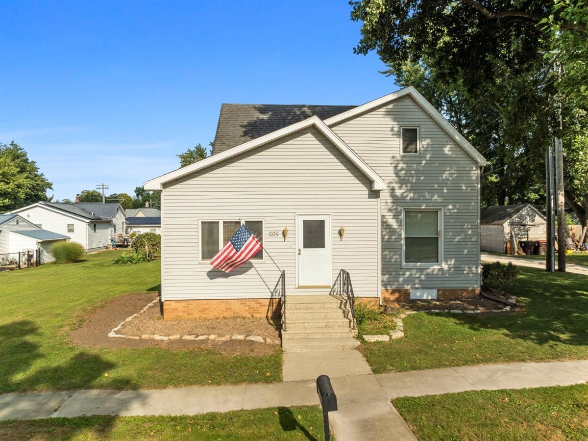 204 S Buchanan Street, Heyworth, IL 61745
