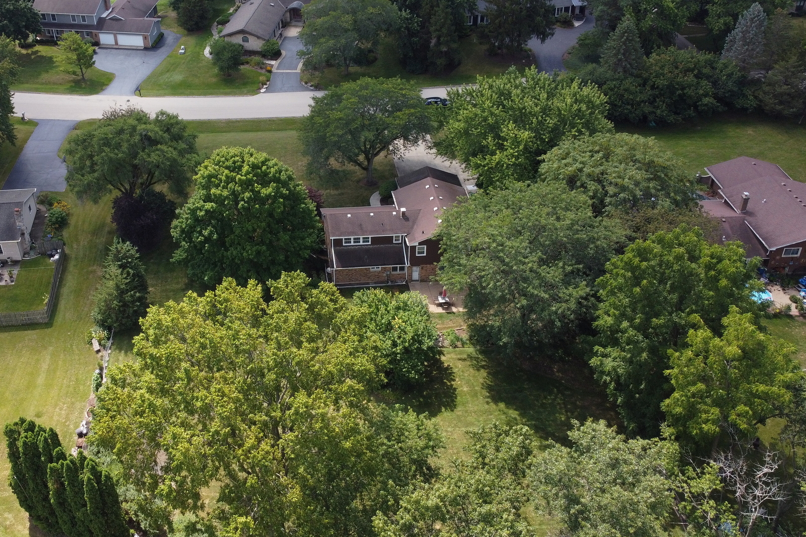 1506 Bull Creek Drive, Libertyville, IL 60048