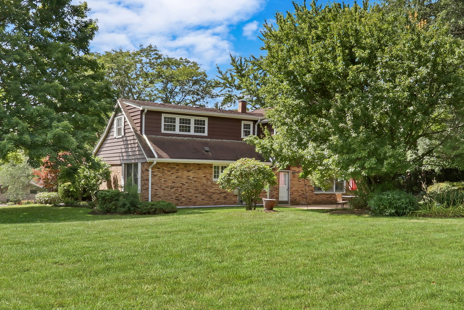 1506 Bull Creek Drive, Libertyville, IL 60048